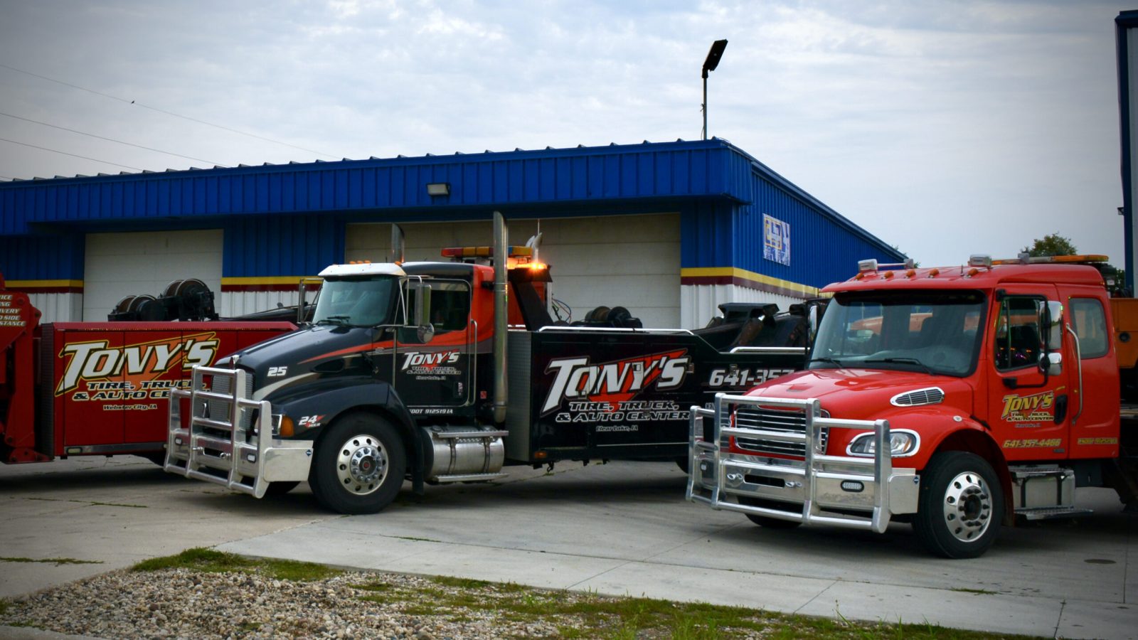 Trust Tony's for efficient and reliable medium-duty towing services in Northern Iowa.